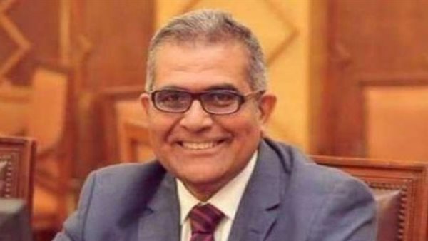 الدكتور أشرف حيدر