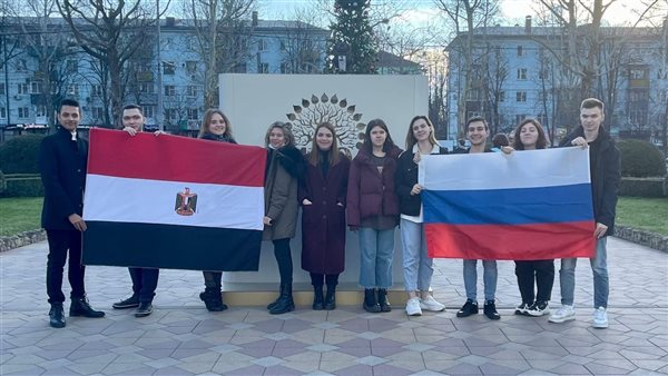 الدارسين بالخارج