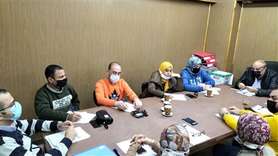 وكيل تموين الإسكندرية يلتقي مديري مراكز الخدمات للمشاركة بجائزة التميز الحكومي