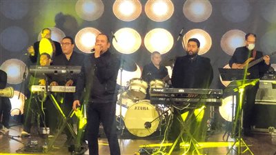 هشام عباس يُحيي احتفالية اليوم العالمي للتطوع