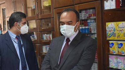 محافظ المنيا يضبط مخزن أدوية غير مُرخص