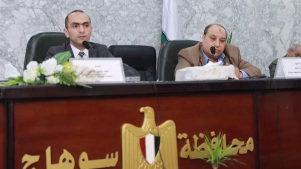 نائب المحافظ والسكرتير