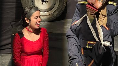 وزيرتا ثقافة مصر وتونس وسيدة المسرح العربي يشاهدن آه كارميلا في أيام قرطاج المسرحية