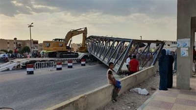 كواليس سقوط كوبري مشاة على طريق الواحات بـ أكتوبر