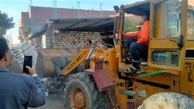 ضبط وإزالة أعمال بناء مخالف بالعجوزة وبولاق الدكرور في الجيزة