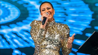 هل تطل شيرين عبد الوهاب بالأبيض من جديد؟.. الفنانة تجيب