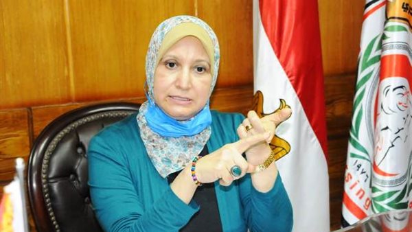 نيفين منصور