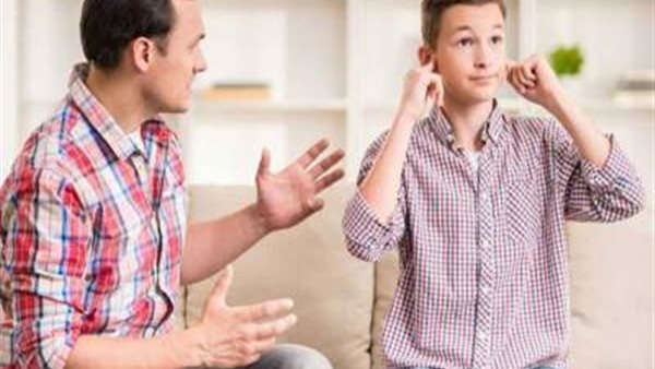 الحوار بين الابن