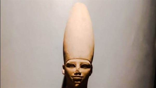  تمثال للملك منتوحتب