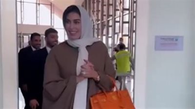 ياسمين صبري تصل السعودية بـ الحجاب لحضور ختام مهرجان البحر الأحمر