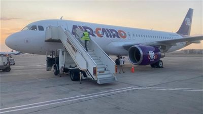 إصابة 7 ركاب بحالات اختناق.. إير كايرو للطيران تكشف ملابسات تعطل أجهزة التكييف على إحدى رحلاتها