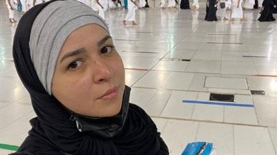 مظاهرة حب ودعم من نجوم الفن لإيمي سمير غانم بعد أداء مناسك العمرة