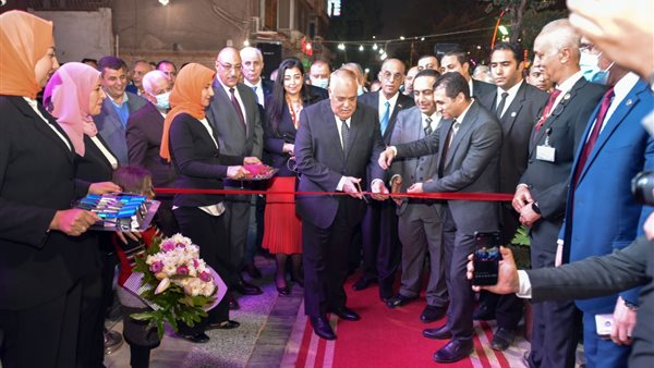 الفريق التراس يفتتح