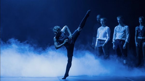 العرض المسرحي صفقات