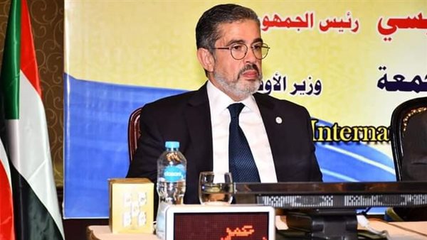 السفير مختار عمر