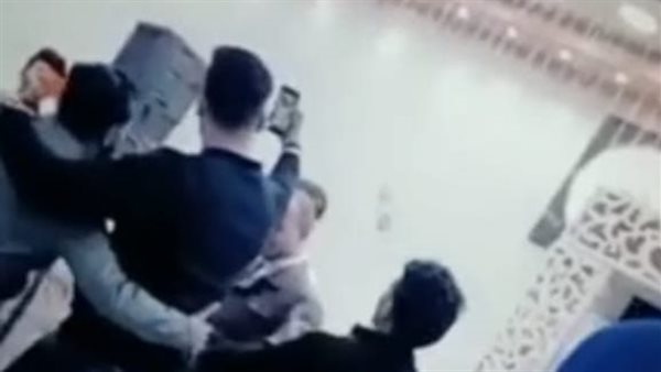 واقعة رقص مدرس مع