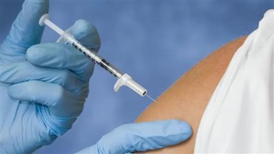 نيوزيلندي يتلقى لقاح كورونا 10 مرات في يوم واحد.. فما السبب؟| فيديو جراف