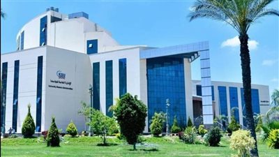 الرئيس السيسي يزور جامعة كفر الشيخ ويشارك الطلبة وجبة الإفطار