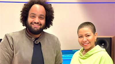 أنا لسه مكاني بفكر فيه.. خاصمت النوم أجدد أغاني شيرين بعد انفصالها | فيديو