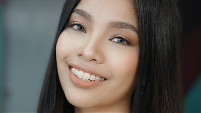 المغنية الفلبينية إلها تشارك في احتفالات إكسبو بأعياد الميلاد