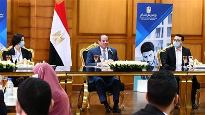 السيسي يؤكد حرص الدولة على الارتقاء بمستوى الجامعات الحكومية 