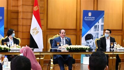 السيسي يشارك في حوار مفتوح مع الطلاب وهيئة التدريس بجامعة كفر الشيخ