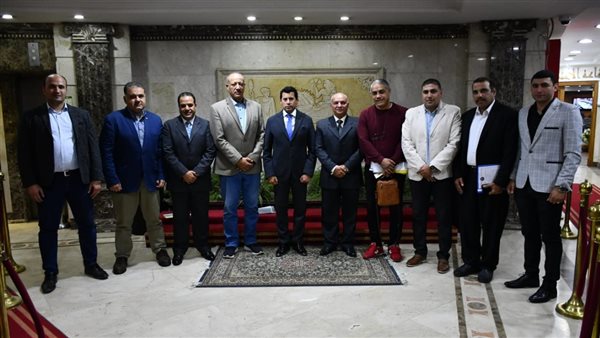 وزير الرياضة مع اتحاد
