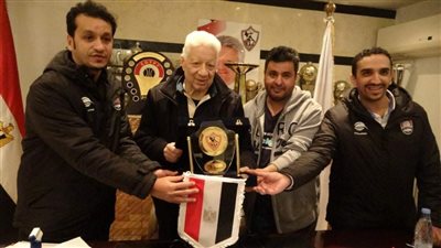 مرتضى منصور يستقبل بعثة الرائد السعودي