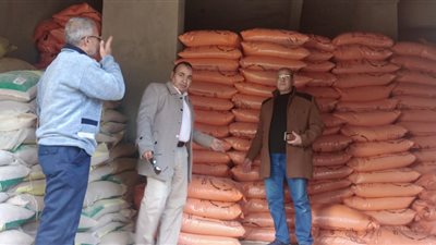 وكيل زراعة الفيوم يُشدد على توفير مبيدات دودة الحشد الخريفية حفاظًا على الزراعات