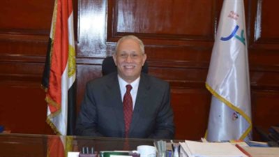 لتحصيل مستحقات الدولة.. محافظ الأقصر يناقش مشاكل سيارات النقل السياحي مع لجنة الإعفاءات الجمركية