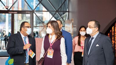 وزيرة الهجرة تتفقد الجناح المصري بمعرض إكسبو دبي 2020