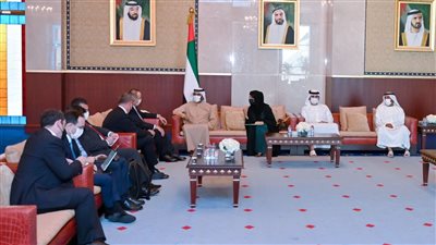 رئيس الوزراء الإماراتي يستقبل وزير الخارجية التركي في دبي