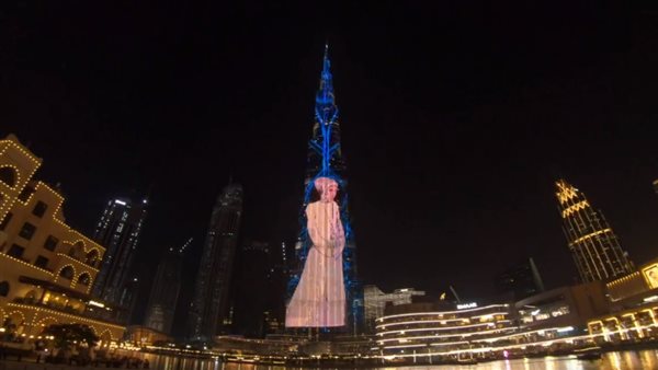 برج خليفة يحتفي بـ