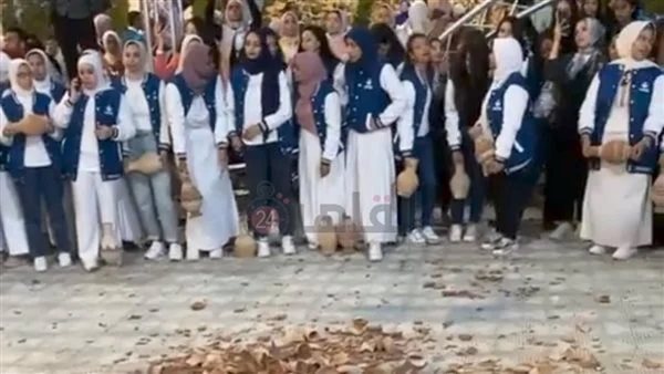 طلاب كليّة طب قنا