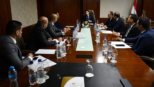 اجتماع وزير الرياضة