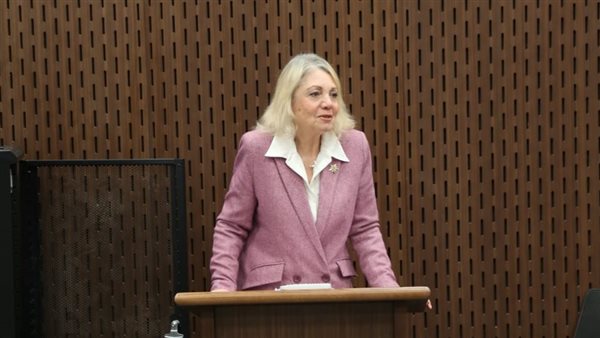 الدكتورة منى جمال