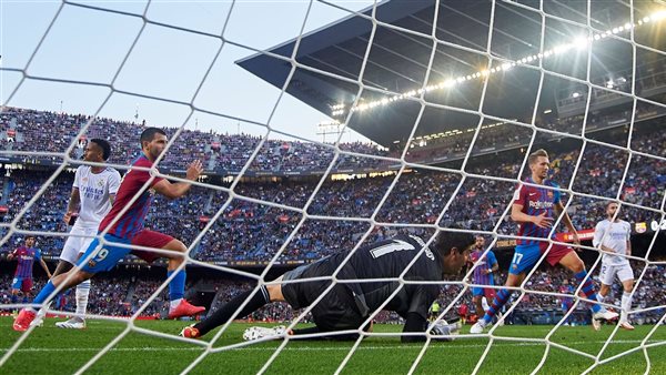 هدف أجويرو في شباك