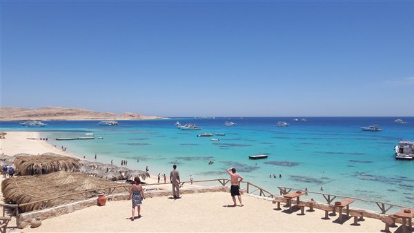 جزيرة الجفتون بالبحر