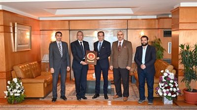 رئيس جامعة الفيوم: اعتماد مركز الخدمة العامة من قبل المجلس الوطني للتدريب والتعليم | تفاصيل