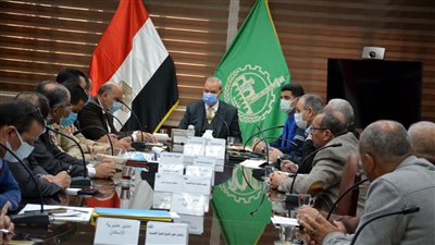 محافظ القليوبية يوجه بتطوير كورنيش ترعة الإسماعيلية لخدمة المواطنين