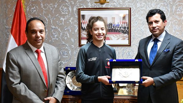 تكريم وزير الرياضة