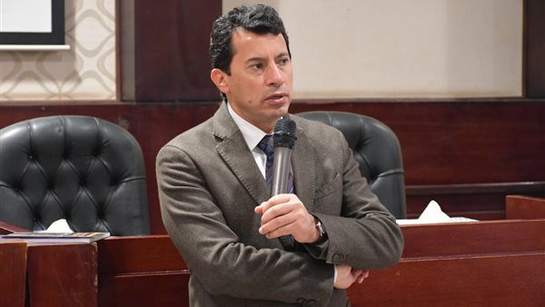 وزير الشباب والرياضة