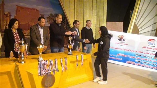 طلاب جامعة بنها 