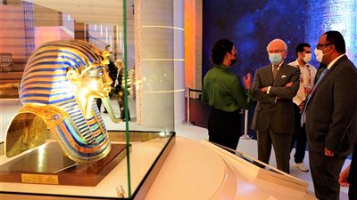 ملك السويد عن التابوت المصري بـ اكسبو دبي: يستشرف المستقبل