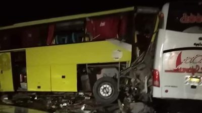 ارتفاع عدد ضحايا حادث تصادم أتوبيسين بأسوان إلى 5 وفيات | صور