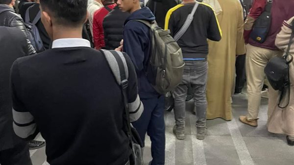 ازدحام مترو الأنفاق