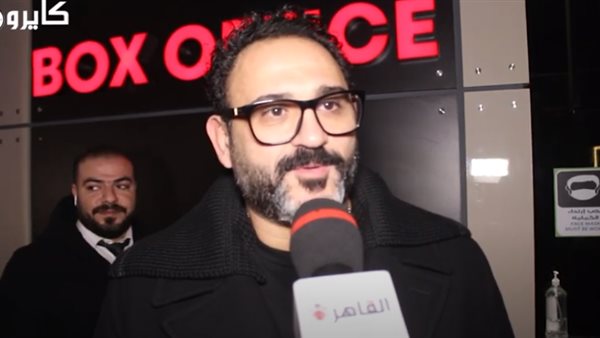 الفنان أكرم حسني