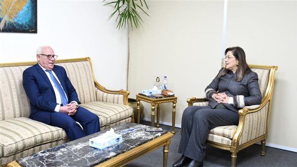 محافظ بورسعيد ووزيرة