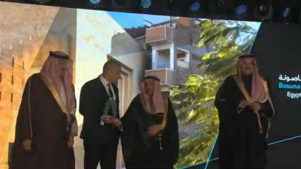 جائزة عبد اللطيف