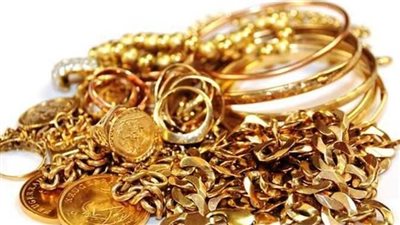 القبض على سيدة وآخر لاتهامهما بسرقة مشغولات ذهبية بالموسكي